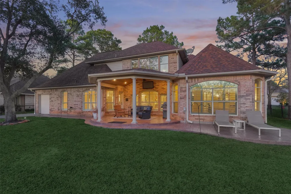 147 Sunnyvale W Montgomery, TX 77356