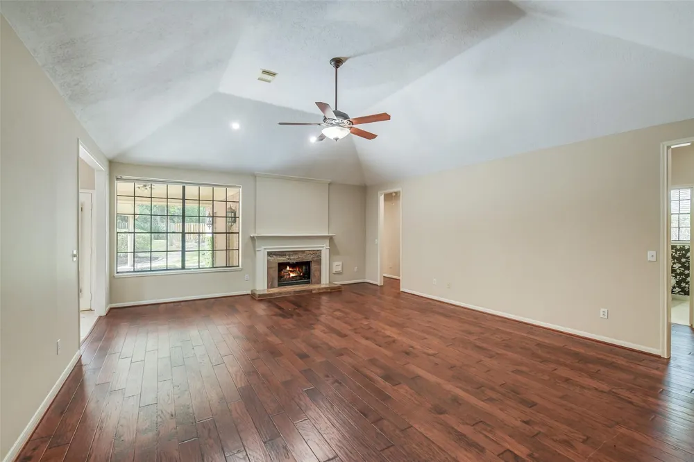 35 Cherry Blossom Place Spring, TX 77381