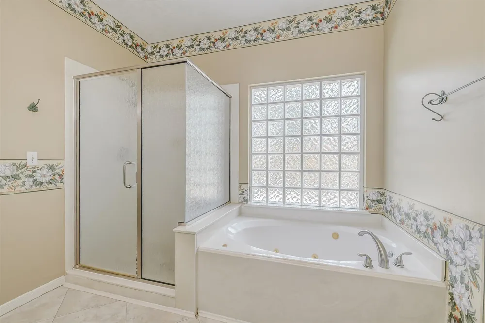 35 Cherry Blossom Place Spring, TX 77381