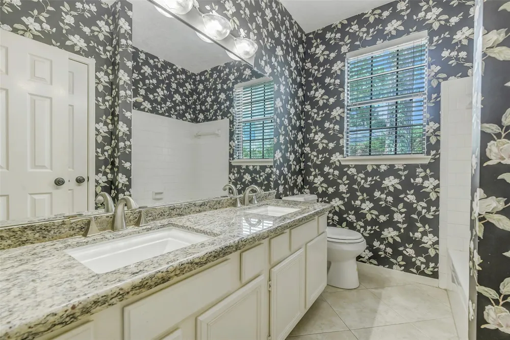 35 Cherry Blossom Place Spring, TX 77381