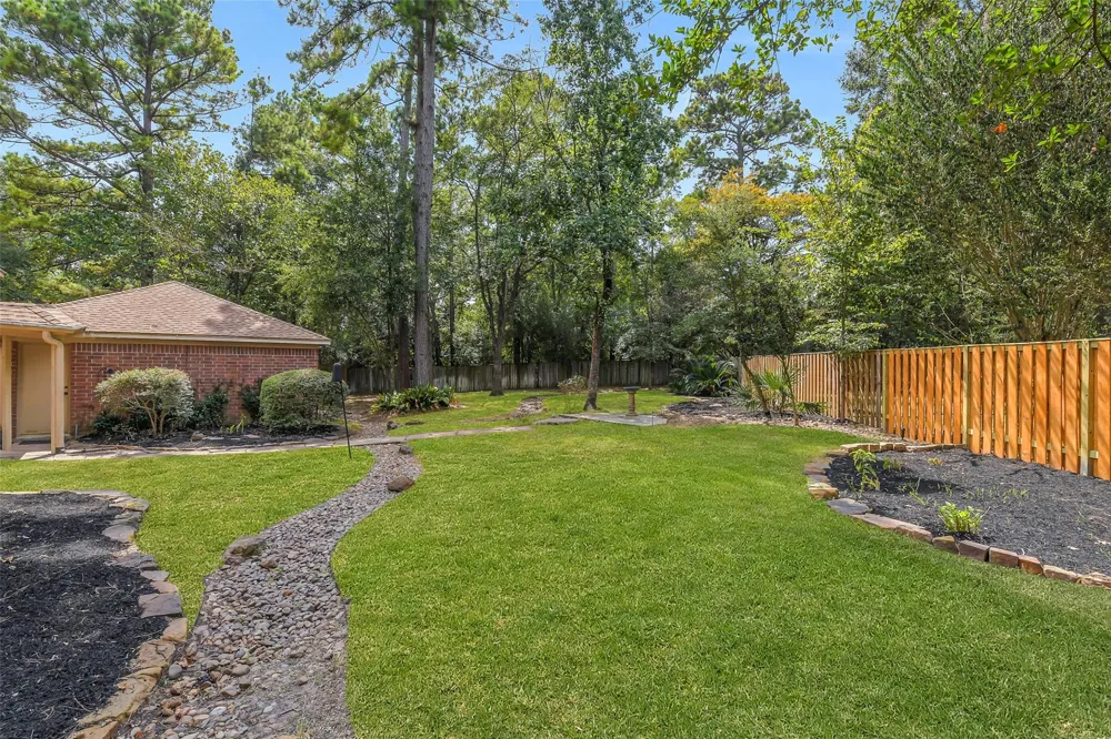 35 Cherry Blossom Place Spring, TX 77381