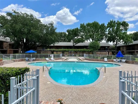 7600 Burgoyne Road #115