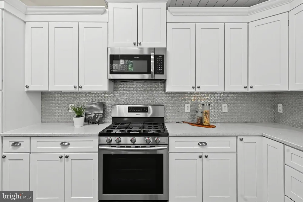 4601 WAVERLY AVENUE Garrett Park, MD 20896