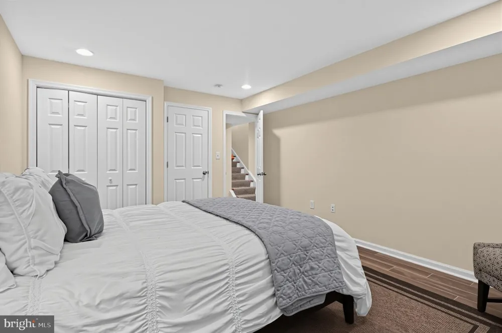 4601 WAVERLY AVENUE Garrett Park, MD 20896