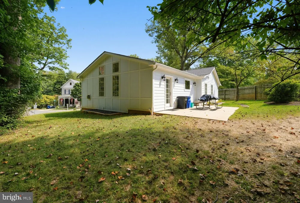 4601 WAVERLY AVENUE Garrett Park, MD 20896