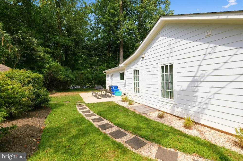 4601 WAVERLY AVENUE Garrett Park, MD 20896