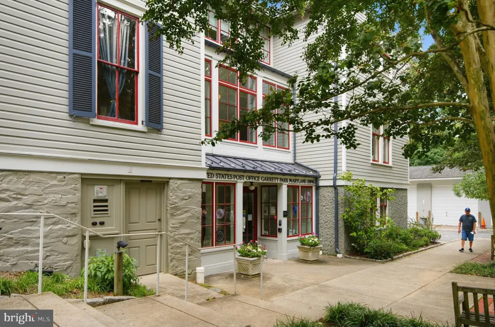 4601 WAVERLY AVENUE Garrett Park, MD 20896
