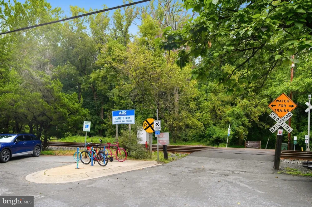 4601 WAVERLY AVENUE Garrett Park, MD 20896