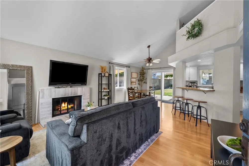 27631 Buckskin Castaic, CA 91384