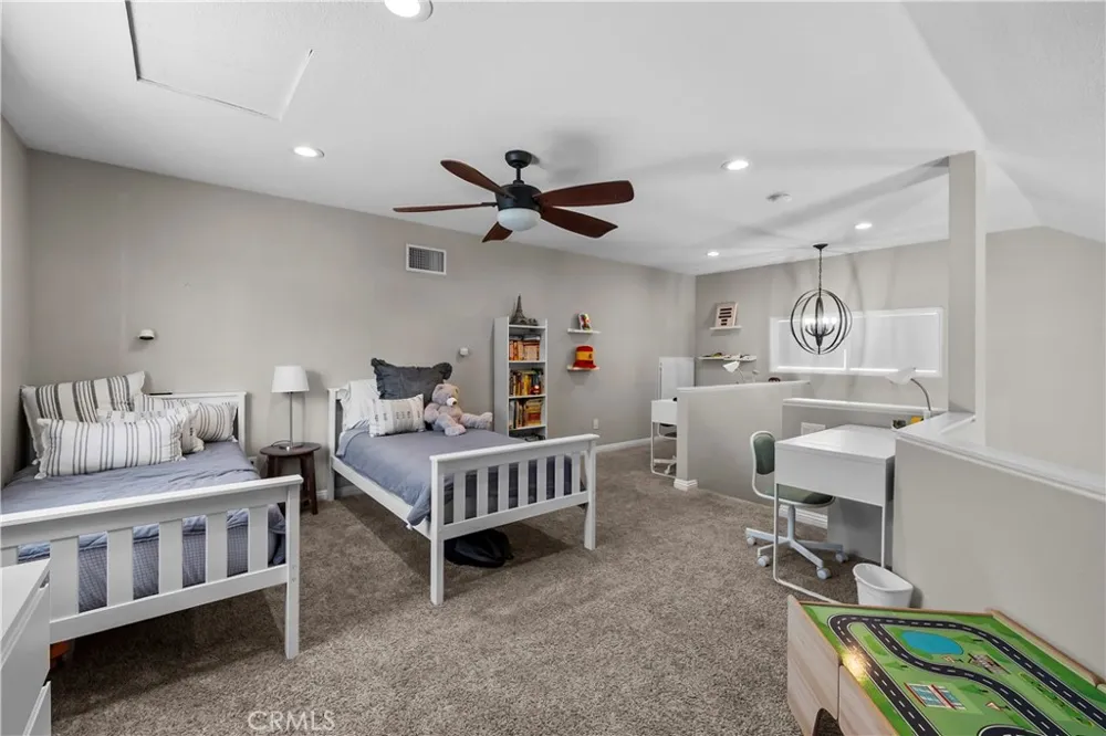 27631 Buckskin Castaic, CA 91384