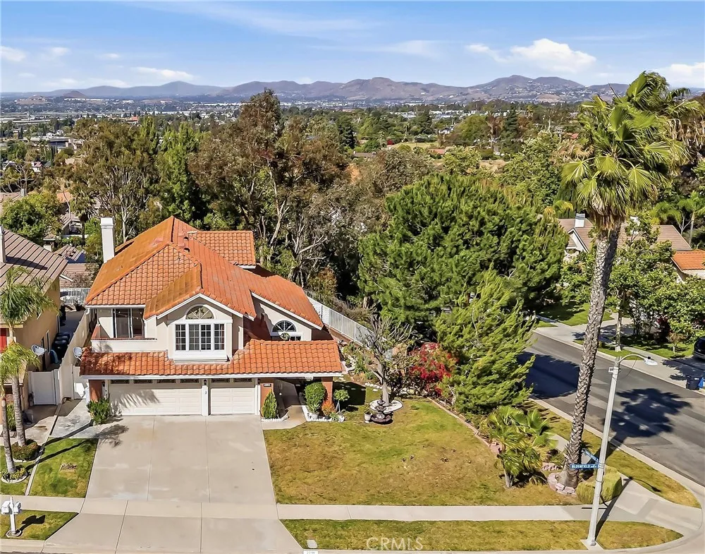 2201 Bloomfield Corona, CA 92882