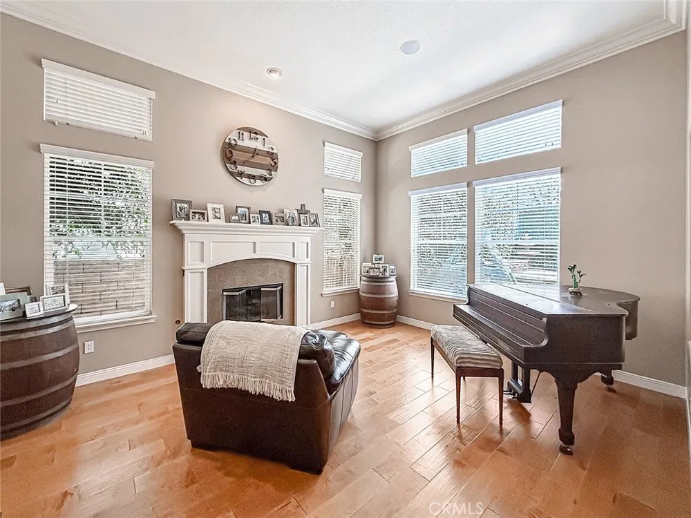 128 Laurel Ridge Drive Simi Valley, CA 93065