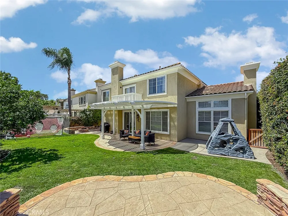 128 Laurel Ridge Drive Simi Valley, CA 93065