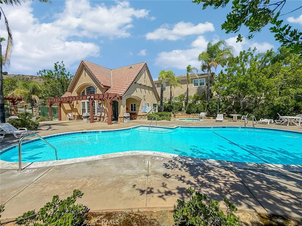 128 Laurel Ridge Drive Simi Valley, CA 93065