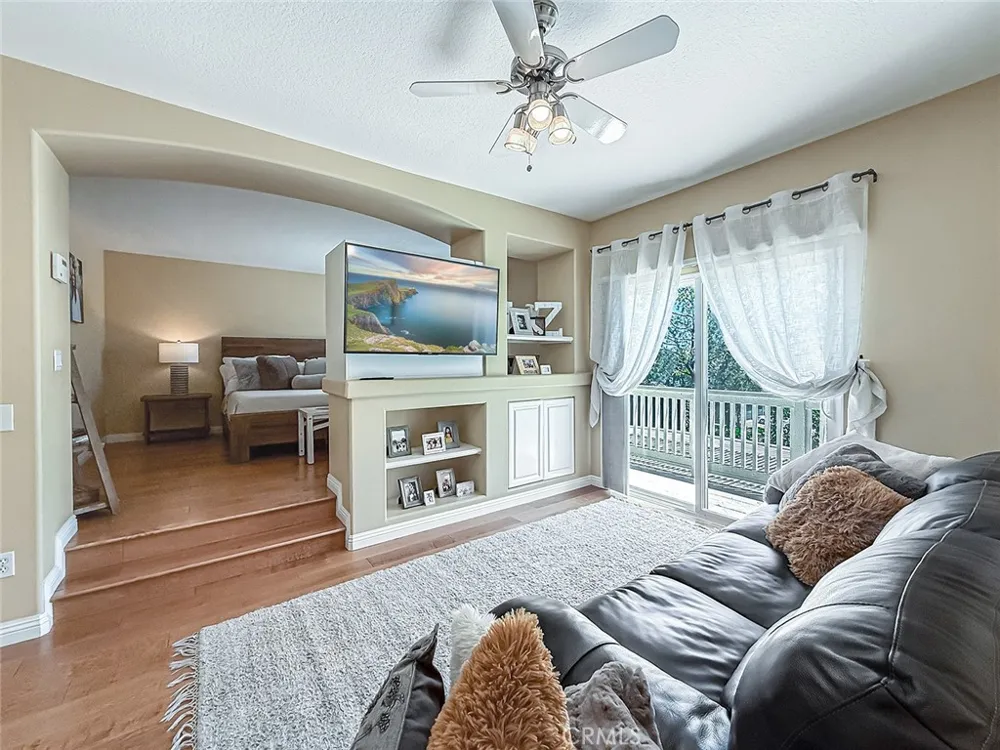 128 Laurel Ridge Drive Simi Valley, CA 93065