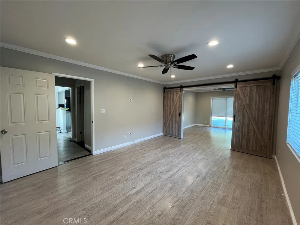 10436 Amestoy Granada Hills, CA 91344