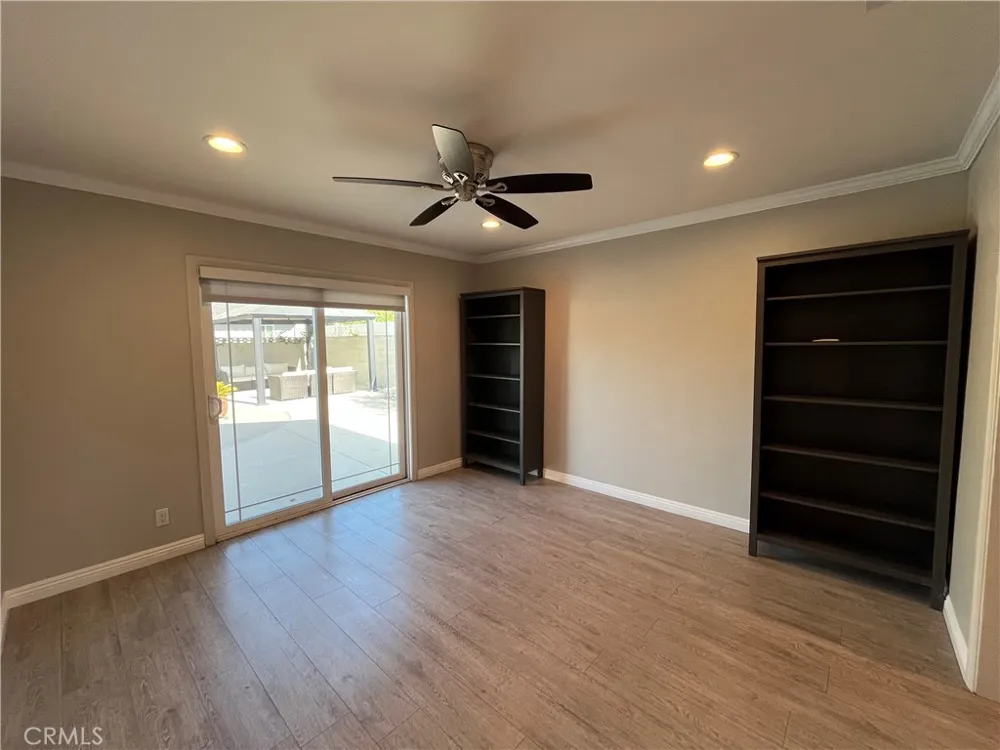 10436 Amestoy Granada Hills, CA 91344