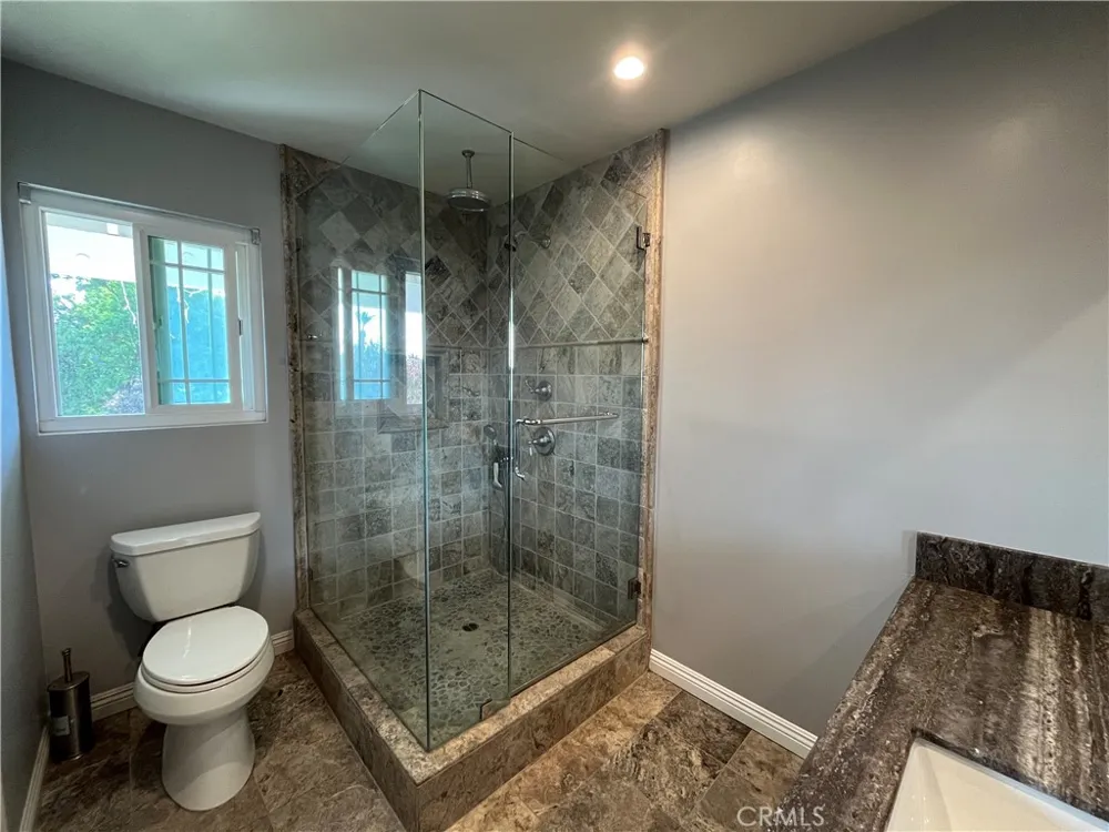 10436 Amestoy Granada Hills, CA 91344