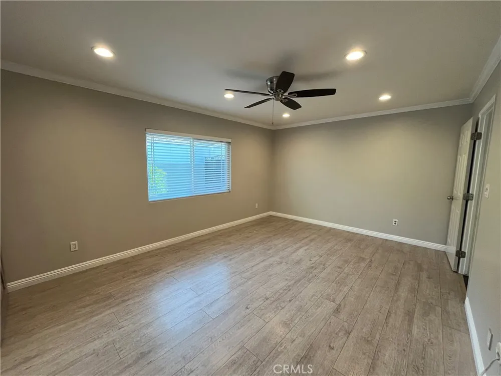 10436 Amestoy Granada Hills, CA 91344