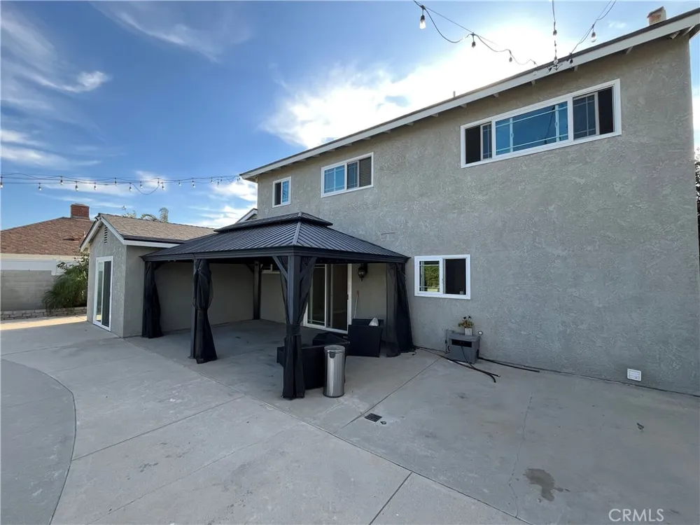 10436 Amestoy Granada Hills, CA 91344