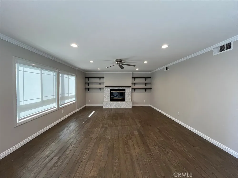 10436 Amestoy Granada Hills, CA 91344