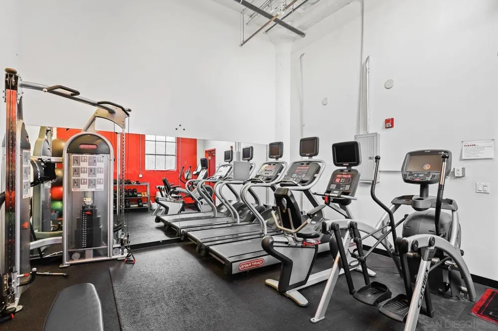 420 S San Pedro #529 Los Angeles, CA 90013