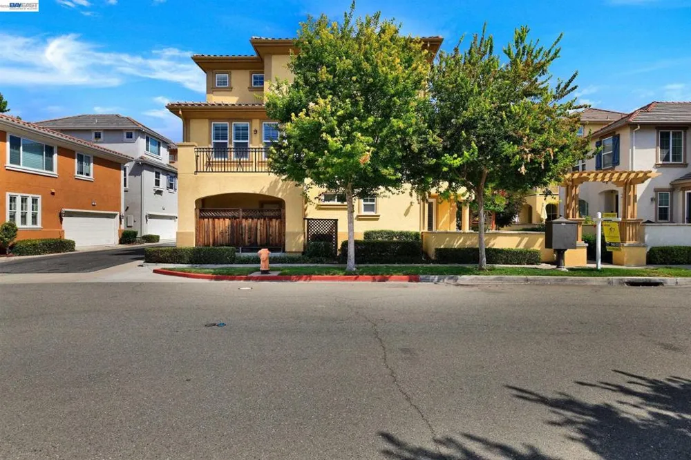 538 Selby Ln Livermore, CA 94551