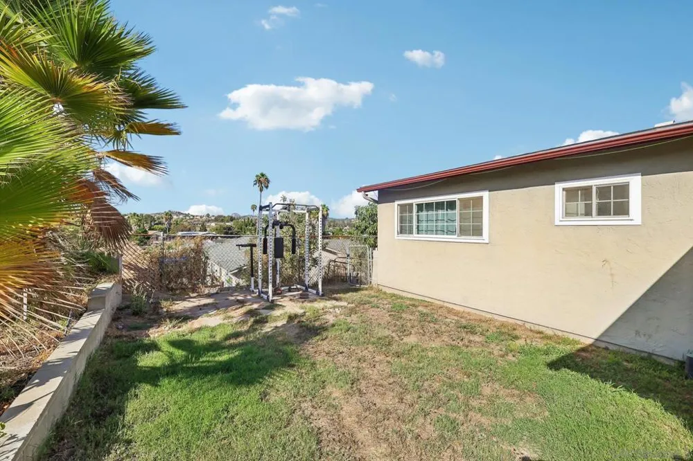 5074 Gold Oceanside, CA 92057