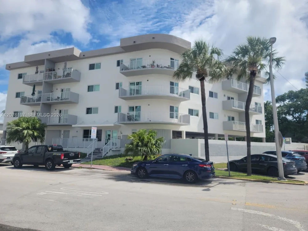 7125 Bonita Dr #402 Miami Beach, FL 33141