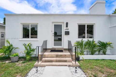 944 NW 47th St