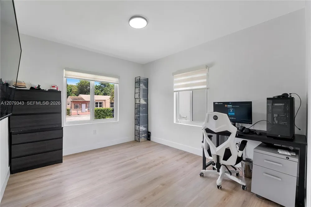944 NW 47th St Miami, FL 33127
