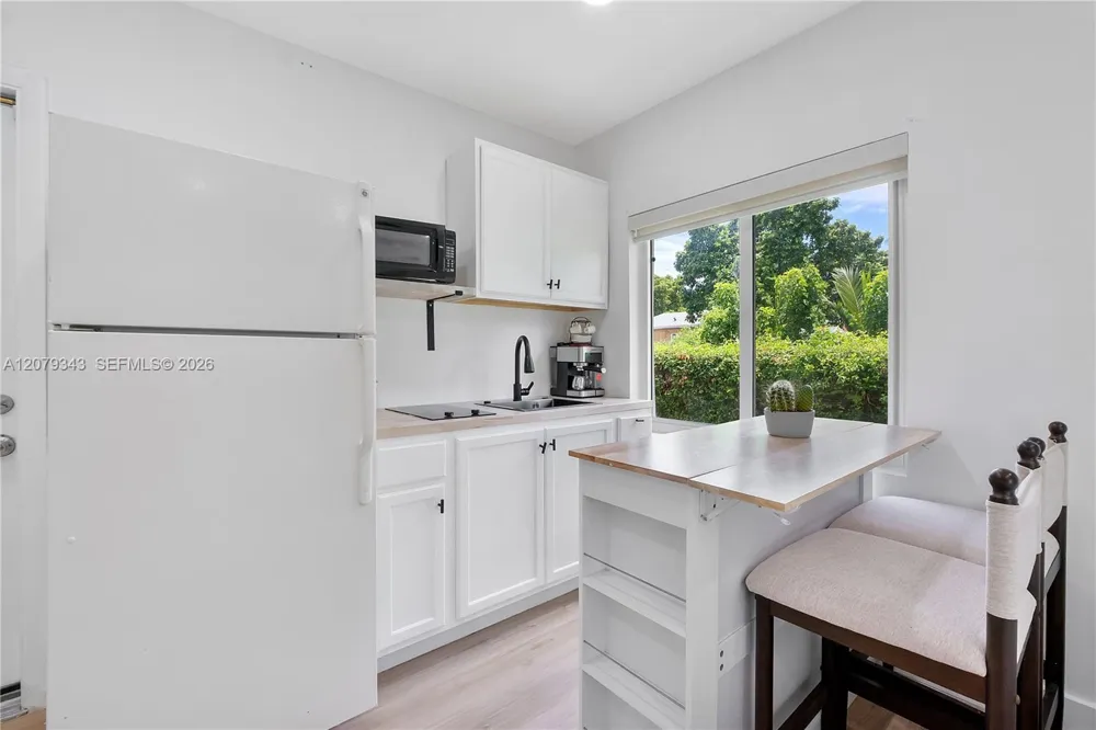 944 NW 47th St Miami, FL 33127