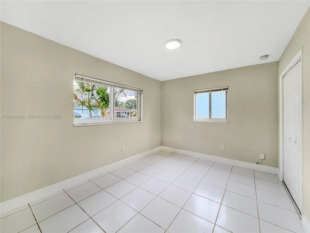 2728 Dewey St Hollywood, FL 33020