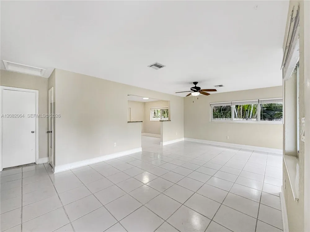 2728 Dewey St Hollywood, FL 33020