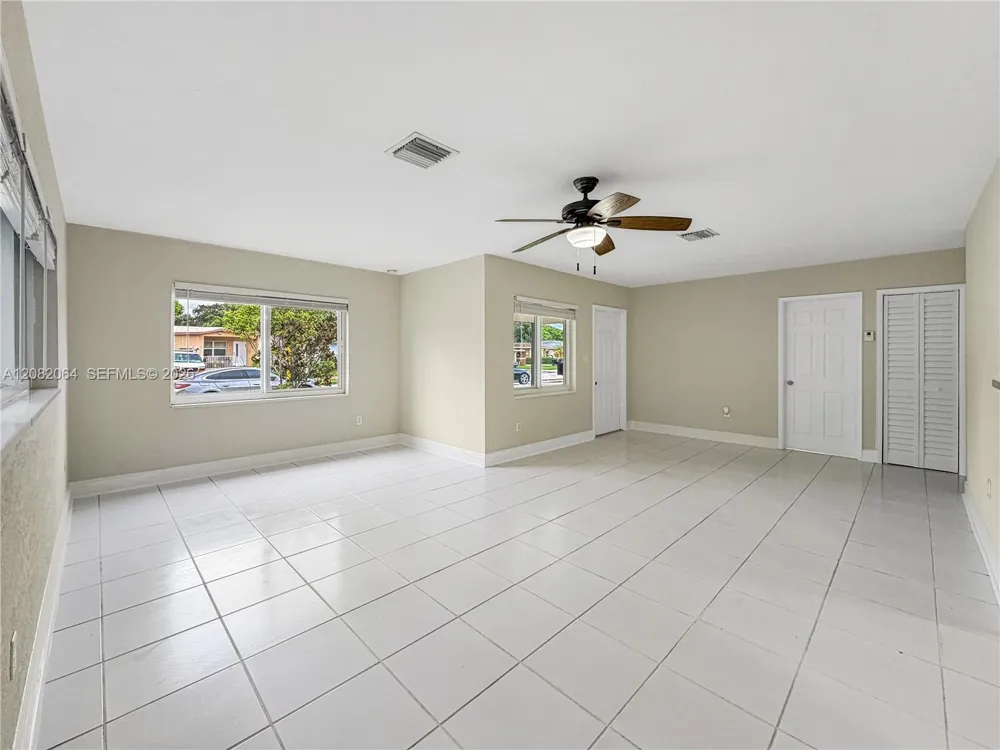 2728 Dewey St Hollywood, FL 33020
