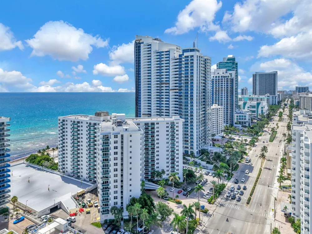 3001 S OCEAN DRIVE #403 Hollywood, FL 33019