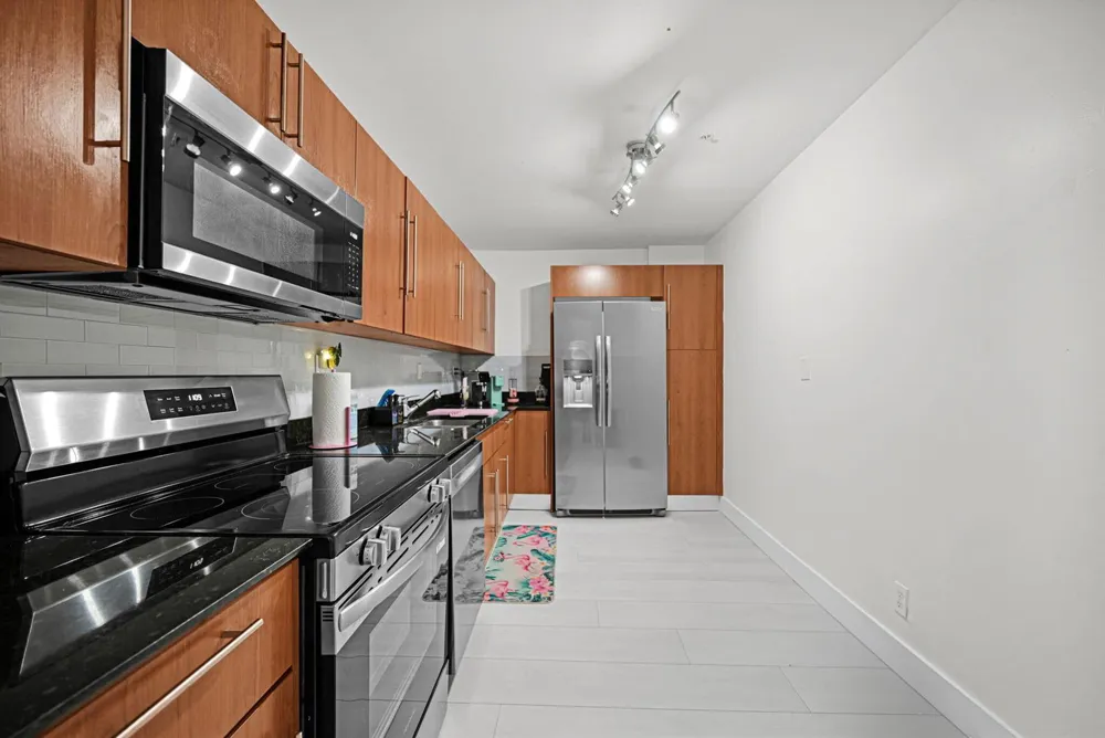 3001 S OCEAN DRIVE #403 Hollywood, FL 33019