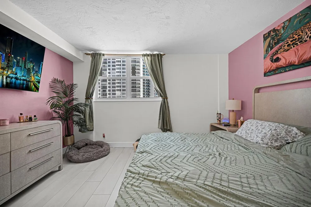 3001 S OCEAN DRIVE #403 Hollywood, FL 33019