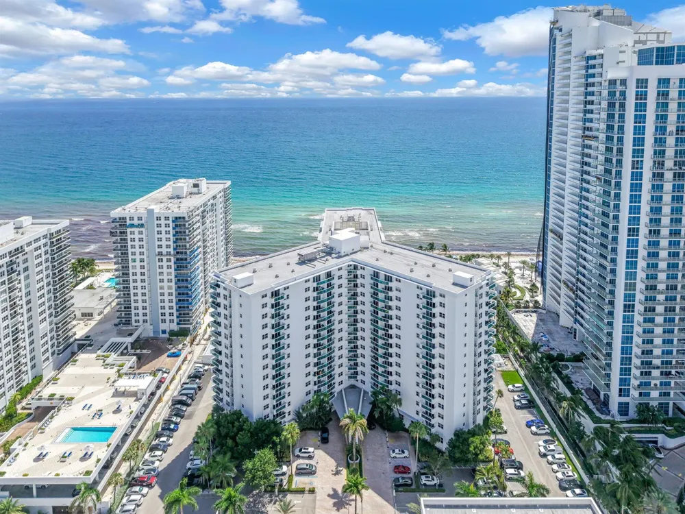 3001 S OCEAN DRIVE #403 Hollywood, FL 33019