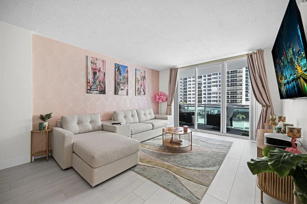 3001 S OCEAN DRIVE #403 Hollywood, FL 33019