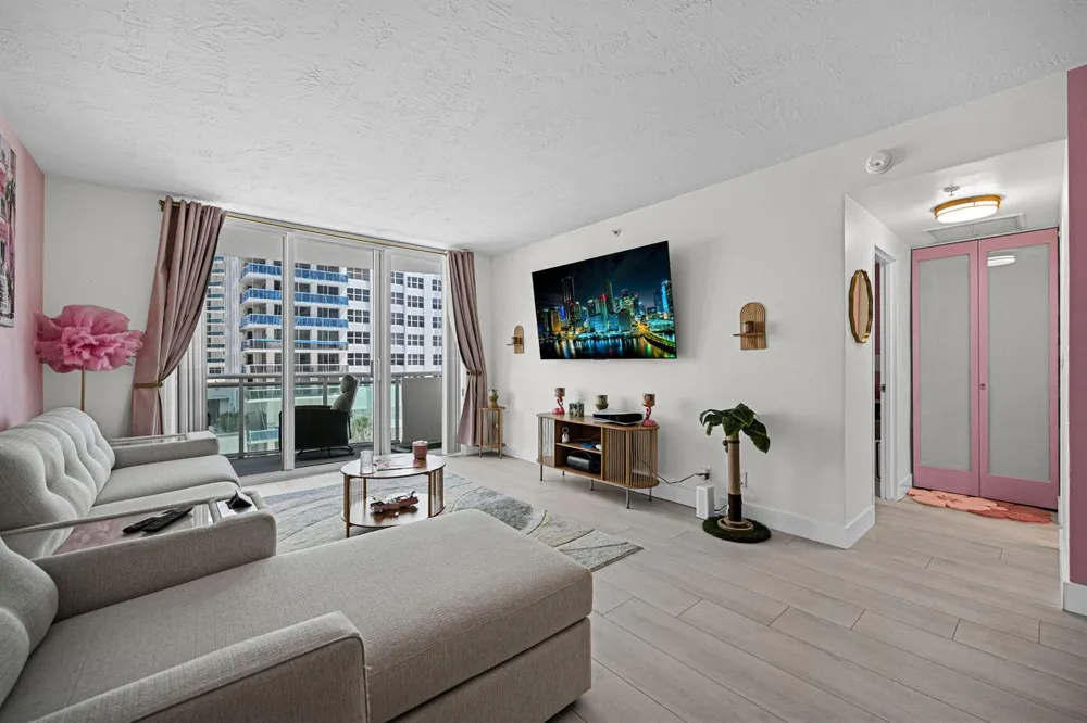 3001 S OCEAN DRIVE #403 Hollywood, FL 33019