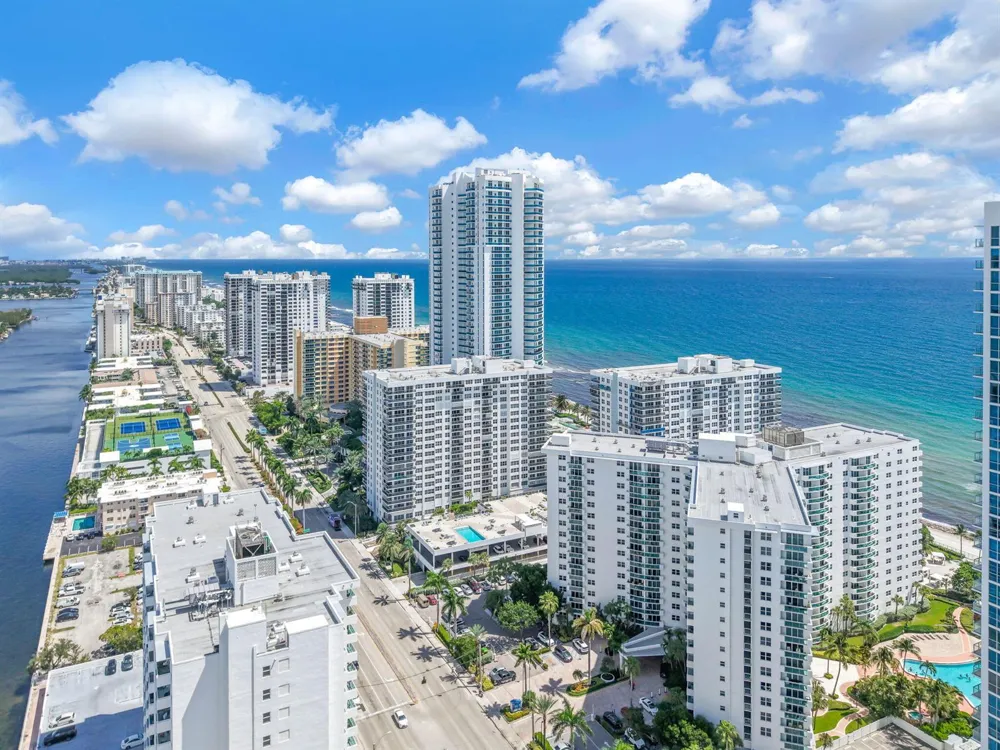 3001 S OCEAN DRIVE #403 Hollywood, FL 33019