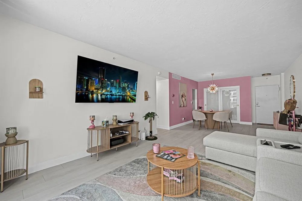 3001 S OCEAN DRIVE #403 Hollywood, FL 33019