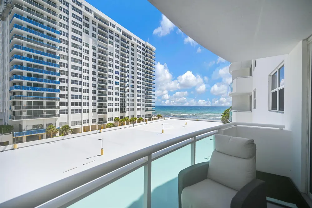 3001 S OCEAN DRIVE #403 Hollywood, FL 33019