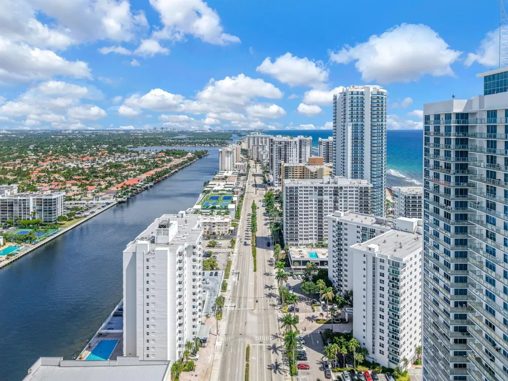 3001 S OCEAN DRIVE #403 Hollywood, FL 33019