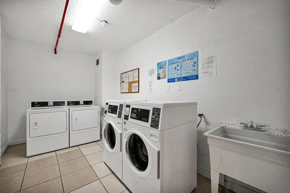 3001 S OCEAN DRIVE #403 Hollywood, FL 33019