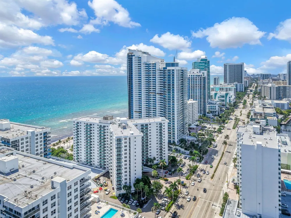 3001 S OCEAN DRIVE #403 Hollywood, FL 33019