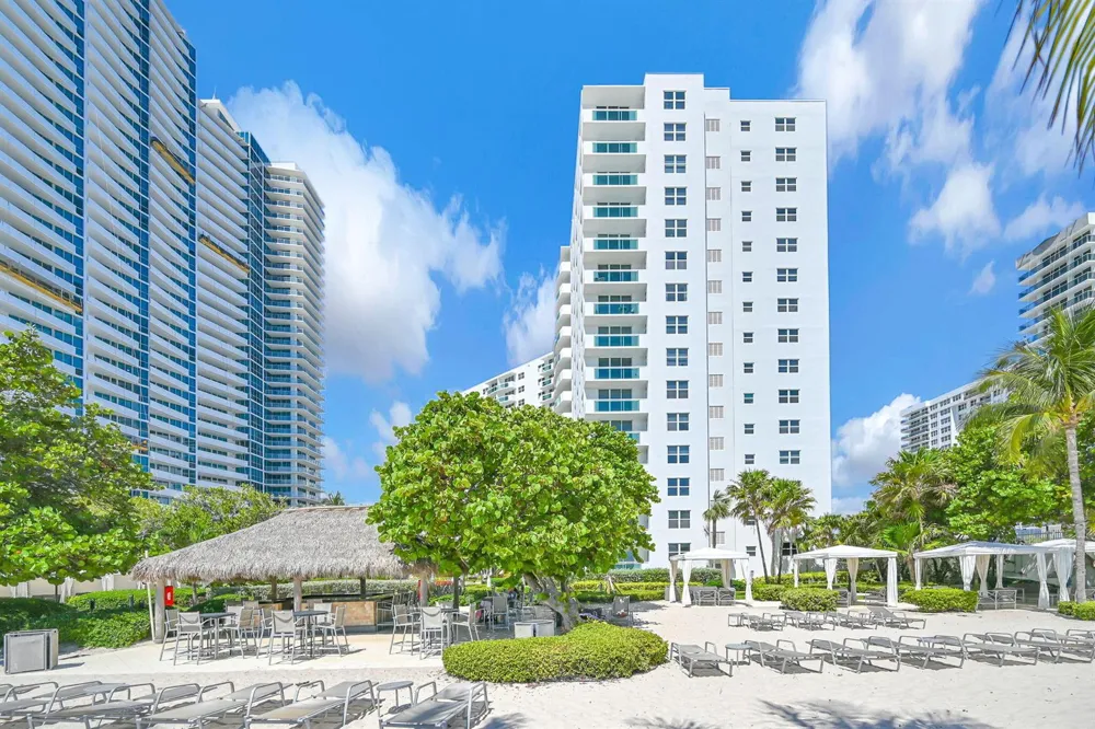 3001 S OCEAN DRIVE #403 Hollywood, FL 33019