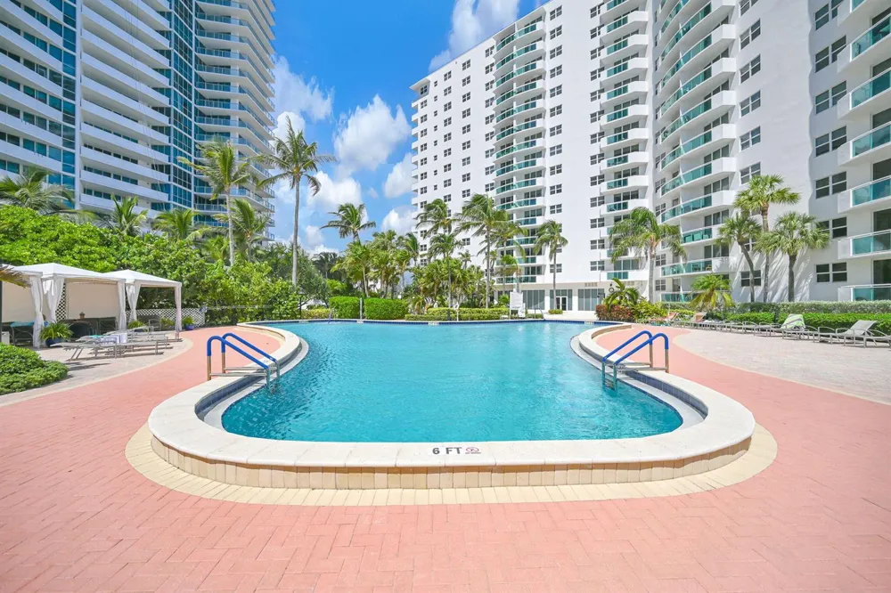 3001 S OCEAN DRIVE #403 Hollywood, FL 33019