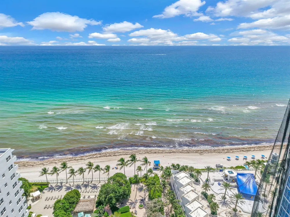 3001 S OCEAN DRIVE #403 Hollywood, FL 33019
